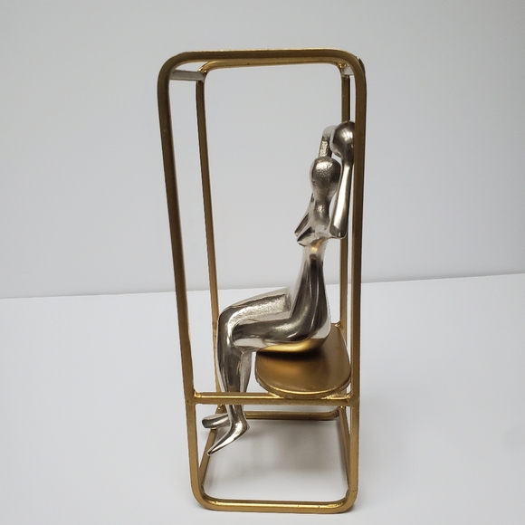 Seated Nude with Ball Sculpture Decor made in India - Picture 5 of 10